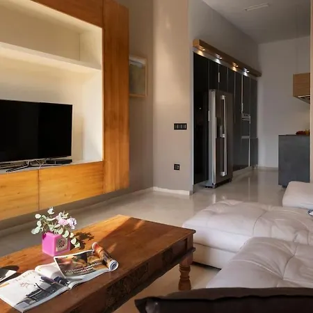 San Fernando Luxury Loft - Free Parking *