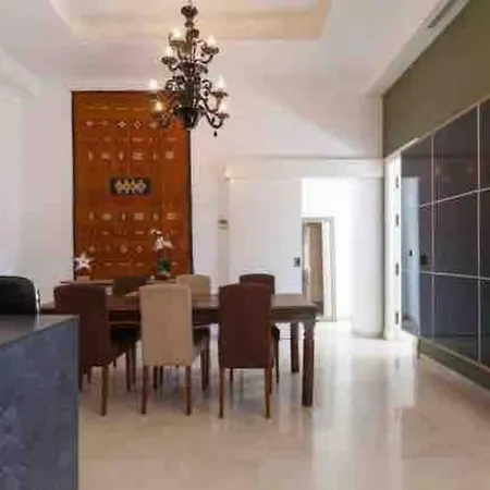 San Fernando Luxury Loft - Free Parking Apartment *