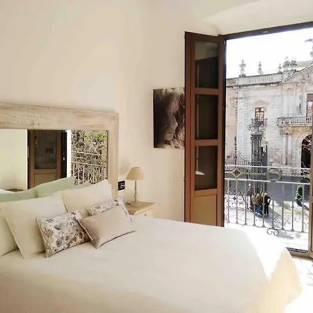 San Fernando Luxury Loft - Free Parking Sevilla